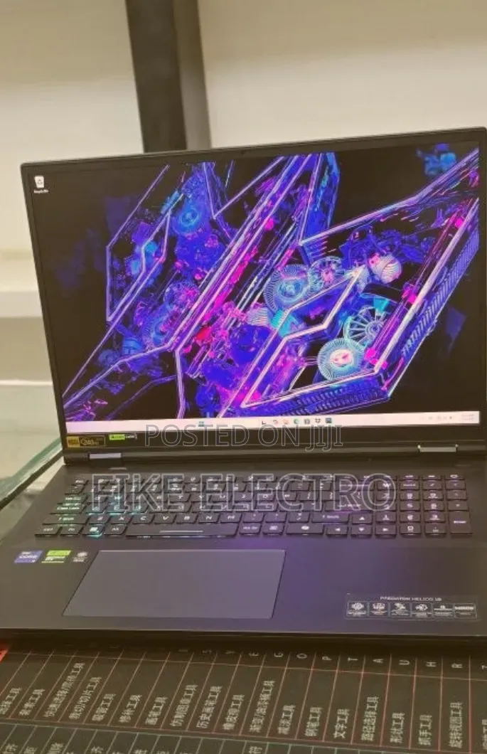 New Laptop Acer Predator Helios 18 PH18-71 32GB Intel Core i9 SSD 1T