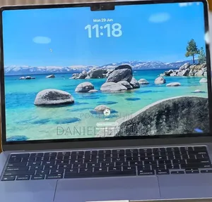 New Laptop Apple MacBook Air 2022 M2 8GB Apple M2 SSD 256GB
