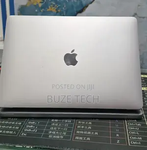 New Laptop Apple MacBook Air 2020 M1 8GB Apple M1 SSD 256GB