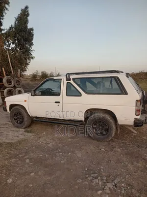 Nissan Terrano 1987 White