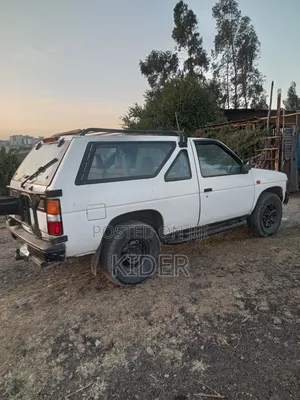 Nissan Terrano 1987 White