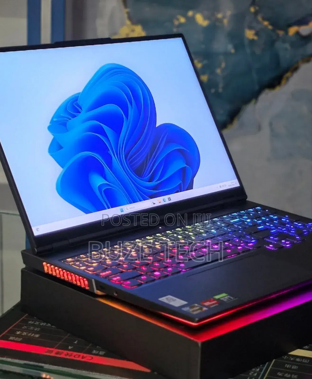 New Laptop Lenovo Legion 9 32GB AMD Ryzen 9 SSD 1T