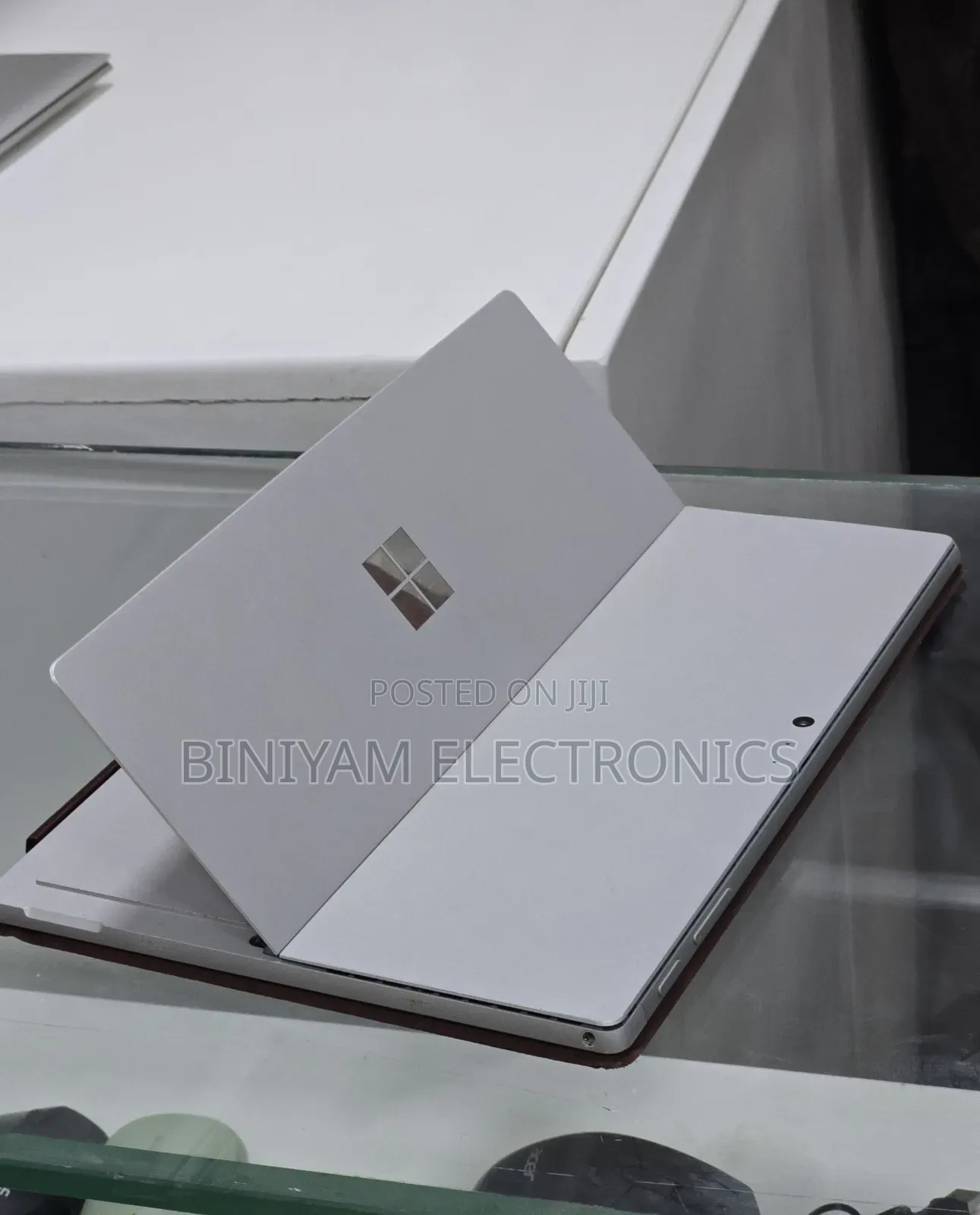 New Laptop Microsoft Surface Pro 6 8GB Intel Core i5 SSD 128GB