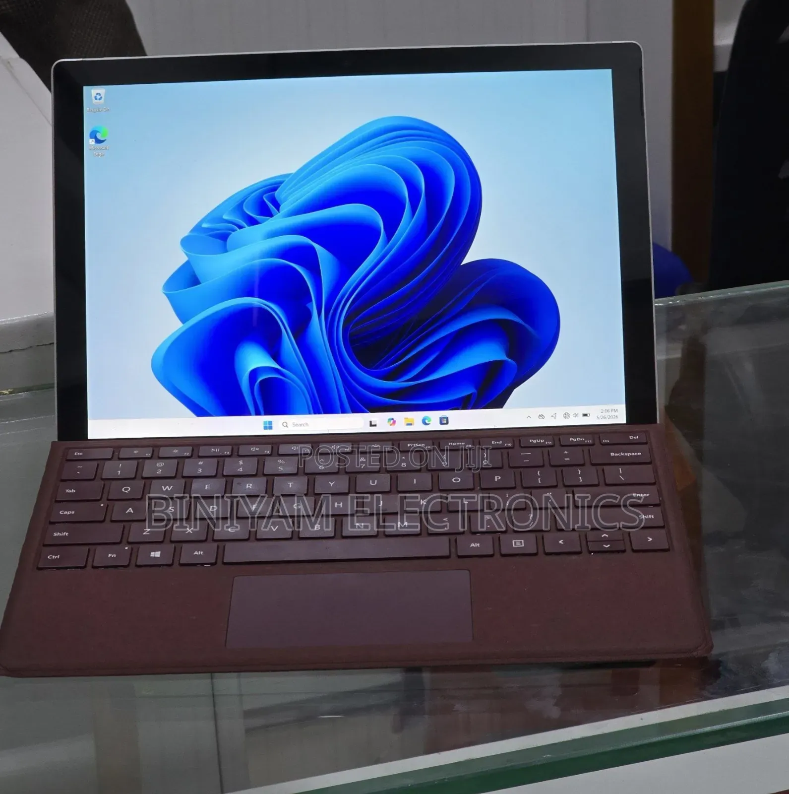 New Laptop Microsoft Surface Pro 6 8GB Intel Core i5 SSD 128GB