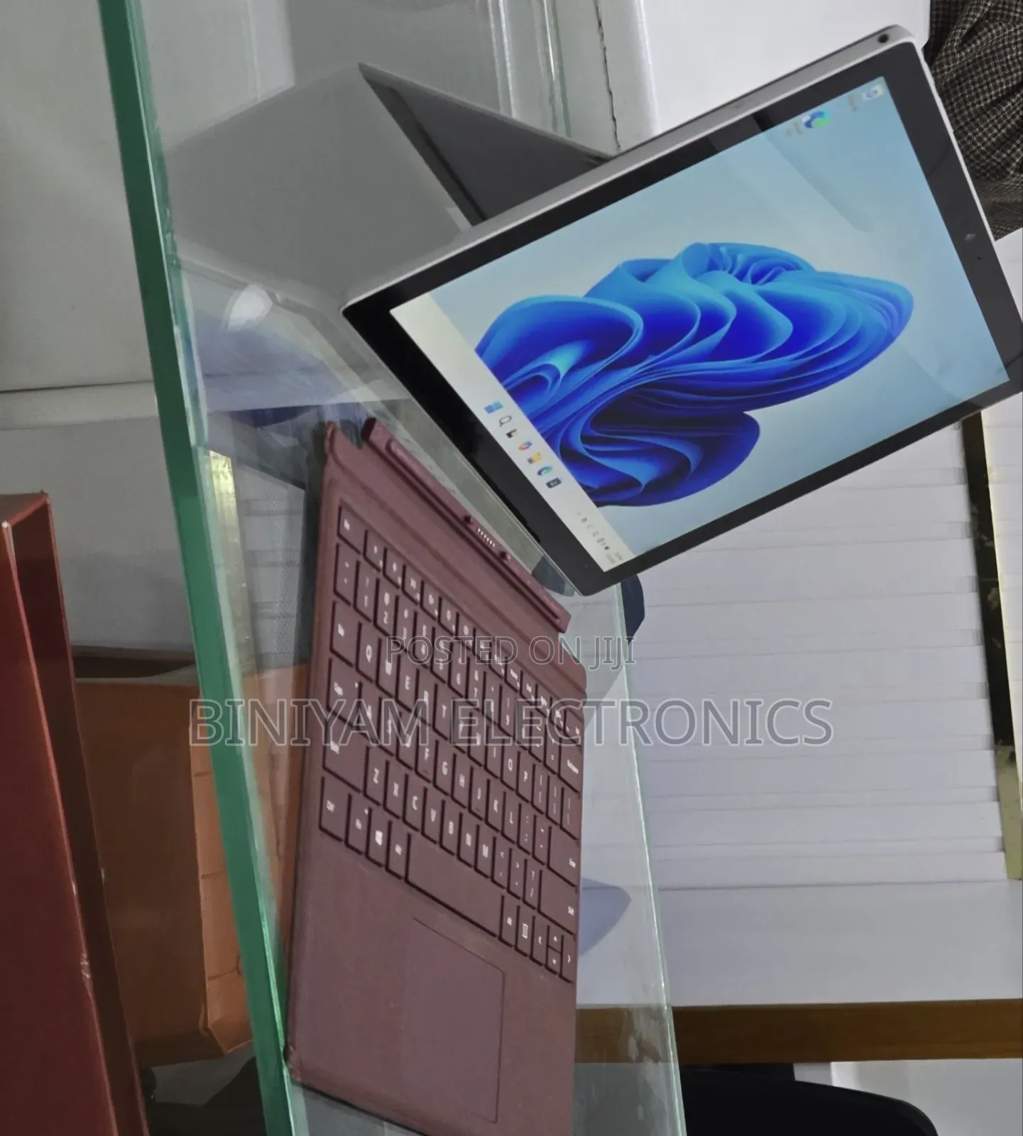 New Laptop Microsoft Surface Pro 6 8GB Intel Core i5 SSD 128GB