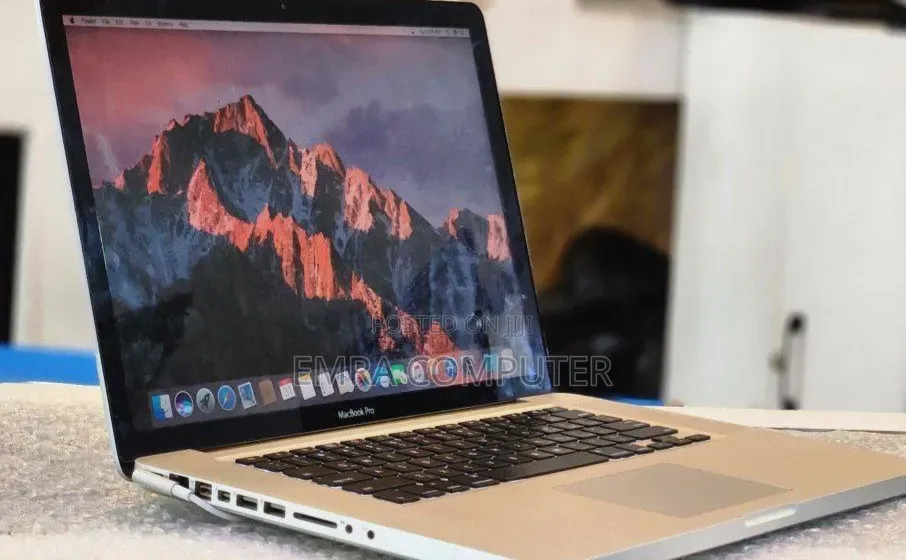 New Laptop Apple MacBook 2010 4GB Intel Core i7 SSD 512GB