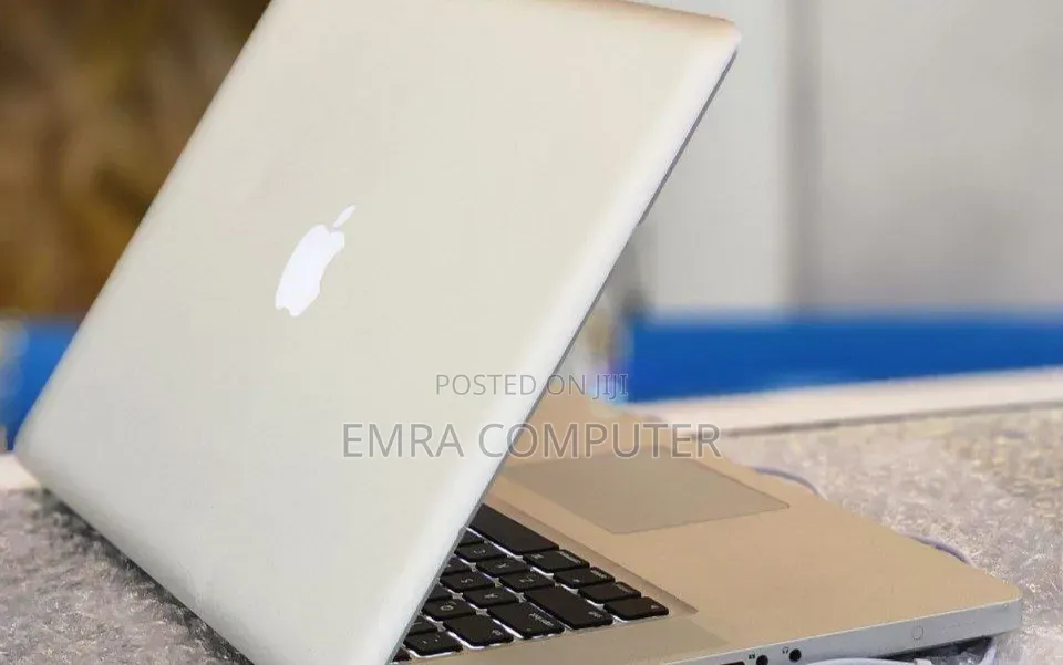 New Laptop Apple MacBook 2010 4GB Intel Core i7 SSD 512GB