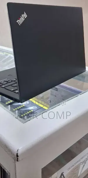 New Laptop Lenovo ThinkPad T480s 16GB Intel Core i5 SSD 256GB