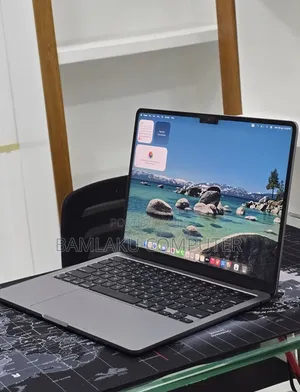 New Laptop Apple MacBook Air 2022 M2 16GB Apple M2 SSD 256GB