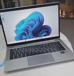 New Laptop HP EliteBook 830 G8 16GB Intel Core i5 SSD 512GB