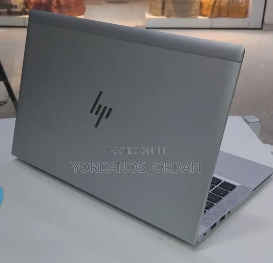 New Laptop HP EliteBook 830 G8 16GB Intel Core i5 SSD 512GB