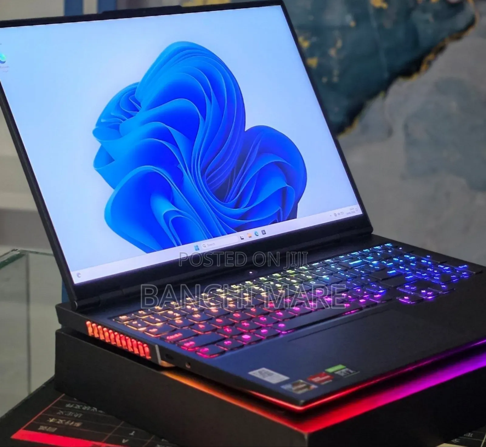 New Laptop Lenovo Legion 9 32GB AMD Ryzen 9 SSD 1T
