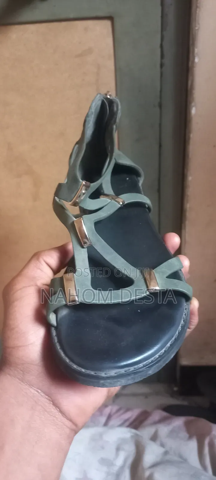Women Shoe 38