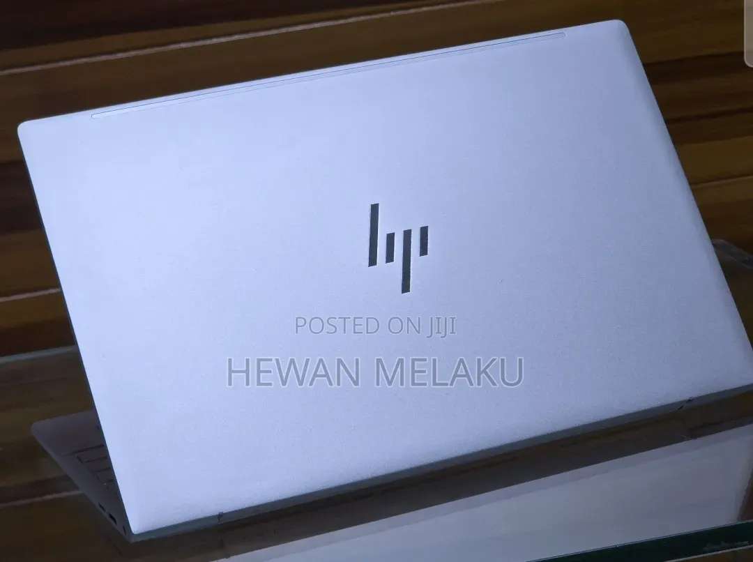 New Laptop HP Envy 14 8GB Intel Core i5 SSD 256GB