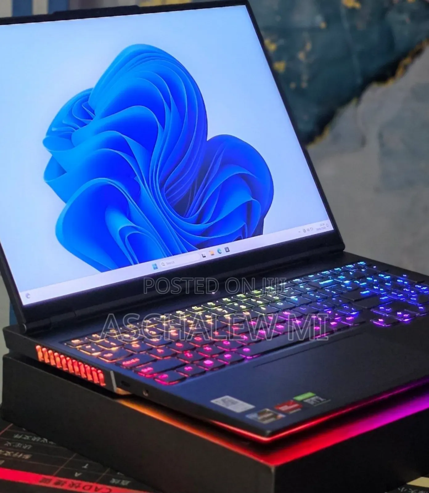 New Lenovo Legion Y7000P IRX9 Gaming Laptop 32GB AMD Ryzen 9 SSD 1T