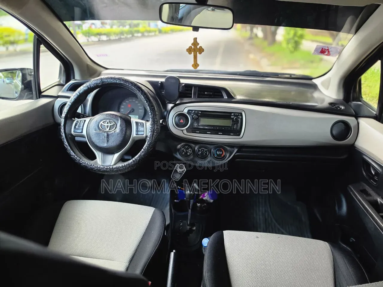 Toyota Yaris 2011 Gray
