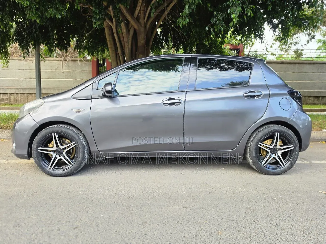 Toyota Yaris 2011 Gray