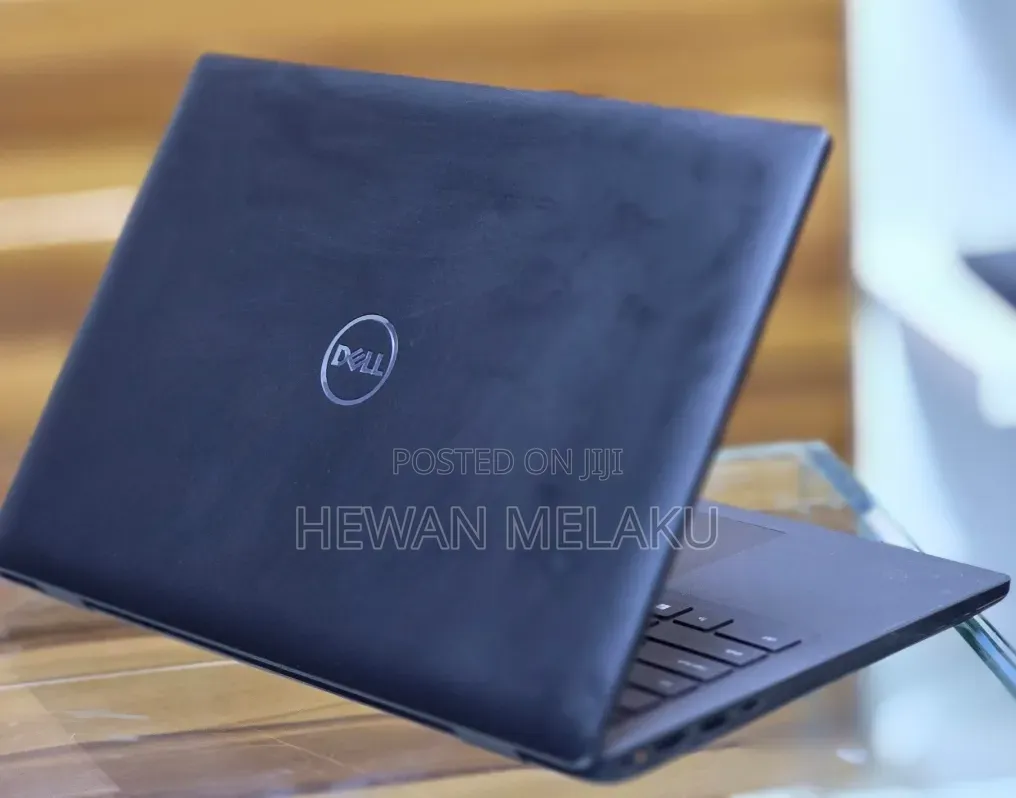 New Laptop Dell Latitude 3320 8GB Intel Core i7 SSD 256GB