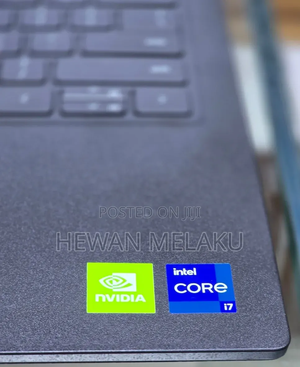 New Laptop Dell Latitude 3320 8GB Intel Core i7 SSD 256GB