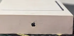New Laptop Apple MacBook Air 2025 M4 16GB Intel Core i7 SSD 256GB