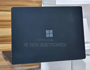 New Laptop Microsoft Surface 16GB Intel Core i7 SSD 256GB