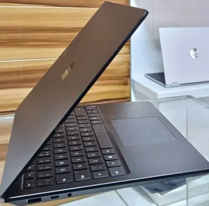 New Laptop Microsoft Surface 16GB Intel Core i7 SSD 256GB