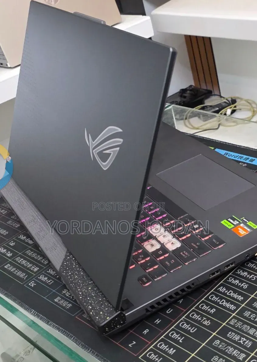 New Laptop Asus ROG Strix G17 16GB AMD Ryzen 9 SSD 1T