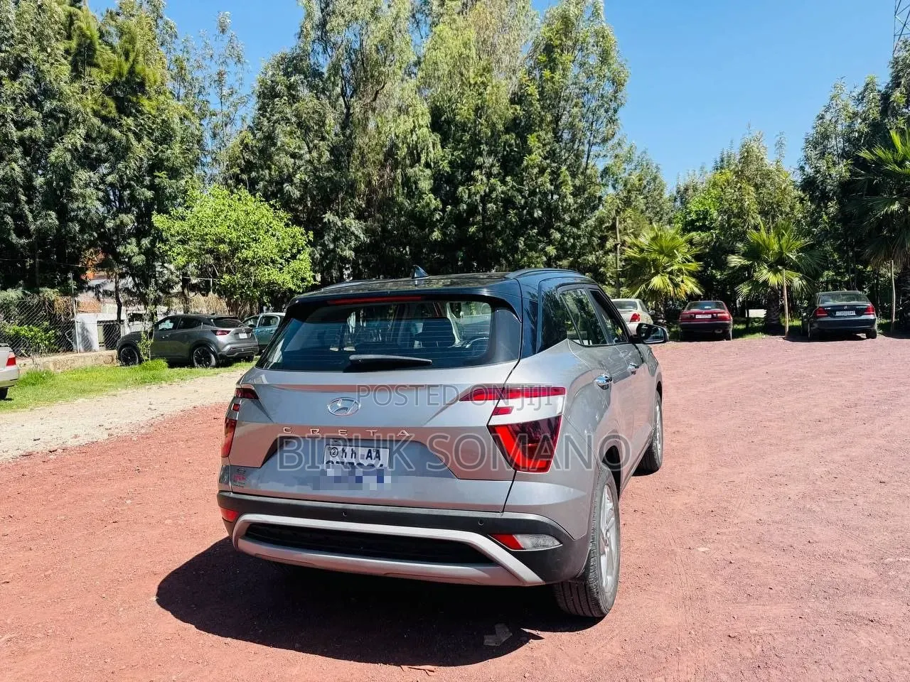 Hyundai Creta 2023 Silver