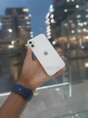 Apple iPhone 11 64 GB