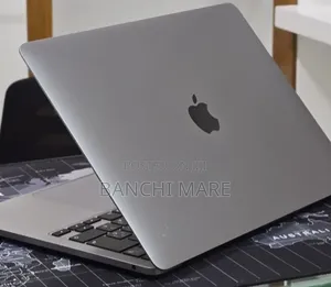 New Laptop Apple MacBook Pro 8GB Intel Core i5 SSD 512GB