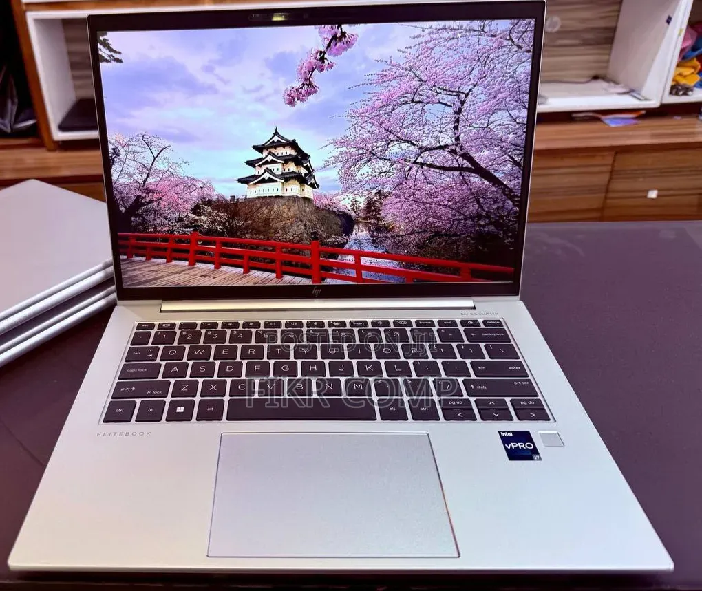 New Laptop HP EliteBook 840 G10 16GB Intel Core i7 SSD 1T
