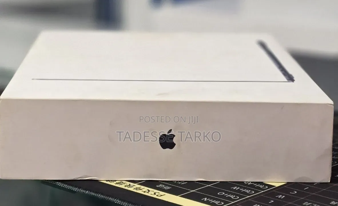New Laptop Apple MacBook Air 2025 M4 16GB Apple M4 SSD 256GB
