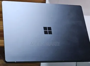 New Laptop Microsoft Surface 16GB Intel Core i7 SSD 256GB