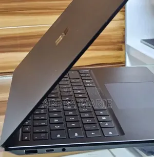New Laptop Microsoft Surface 16GB Intel Core i7 SSD 256GB