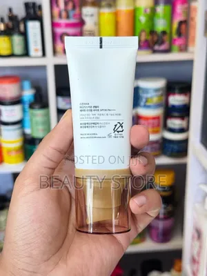 Skin1004 Madagascar Centella Air-Fit Suncream Light