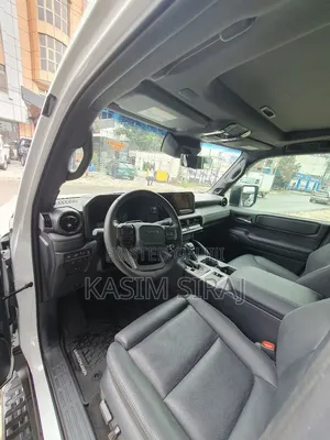 Toyota Land Cruiser Prado 2025 White