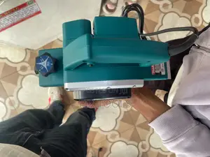 Makita Wood Planer Machine 600 Watt