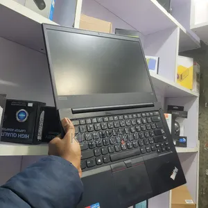 Laptop Lenovo ThinkPad E495 8GB Intel Core i5 SSD 256GB