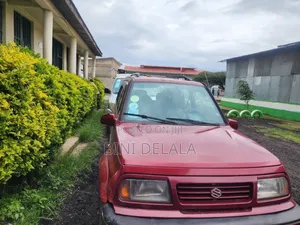 Suzuki Vitara 1991 Red