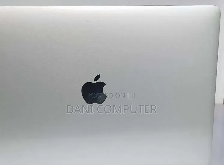 New Laptop Apple MacBook 2020 16GB Intel Core i7 SSD 512GB