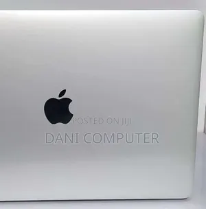 New Laptop Apple MacBook 2020 16GB Intel Core i7 SSD 512GB
