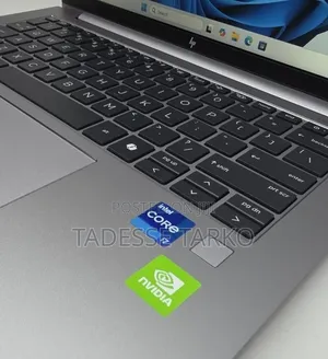 New Laptop HP ZBook Firefly G9 16GB Intel Core i7 SSD 512GB
