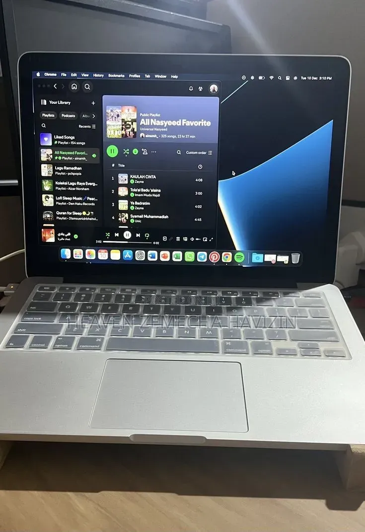 New Laptop Apple MacBook 2015 8GB Intel Core i5 SSD 128GB