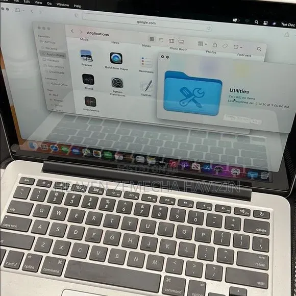 New Laptop Apple MacBook 2015 8GB Intel Core i5 SSD 128GB