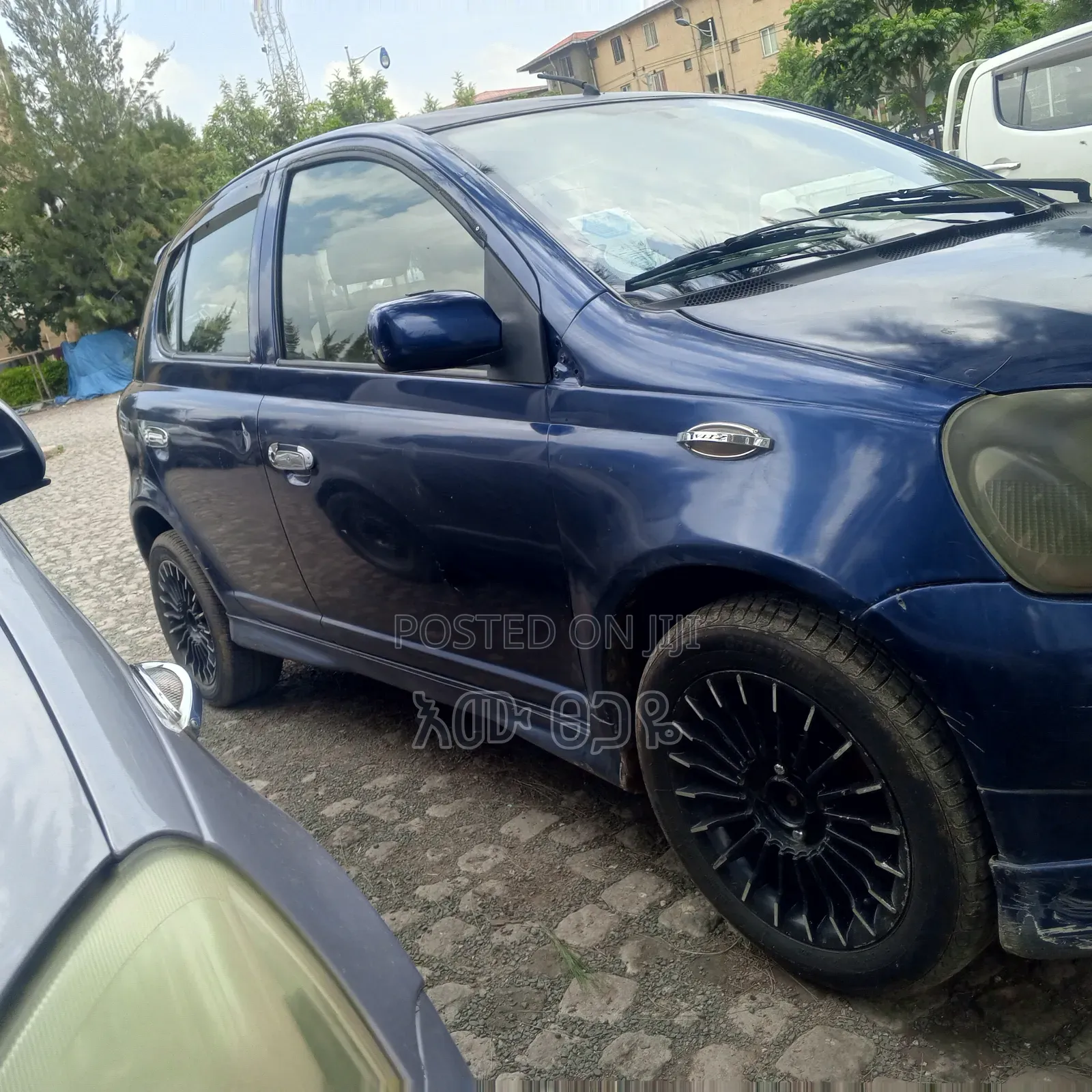 Toyota Vitz 2001 Blue