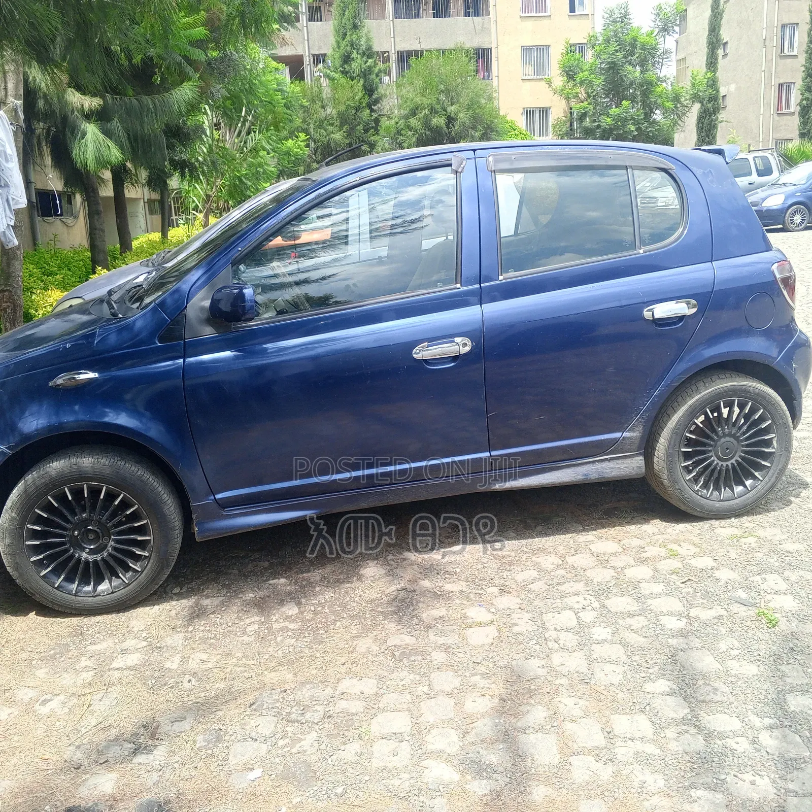 Toyota Vitz 2001 Blue