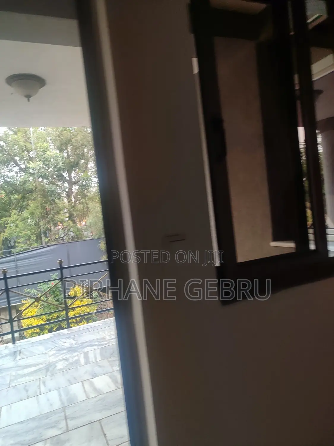 6bdrm House in G+1 House, Bole for rent