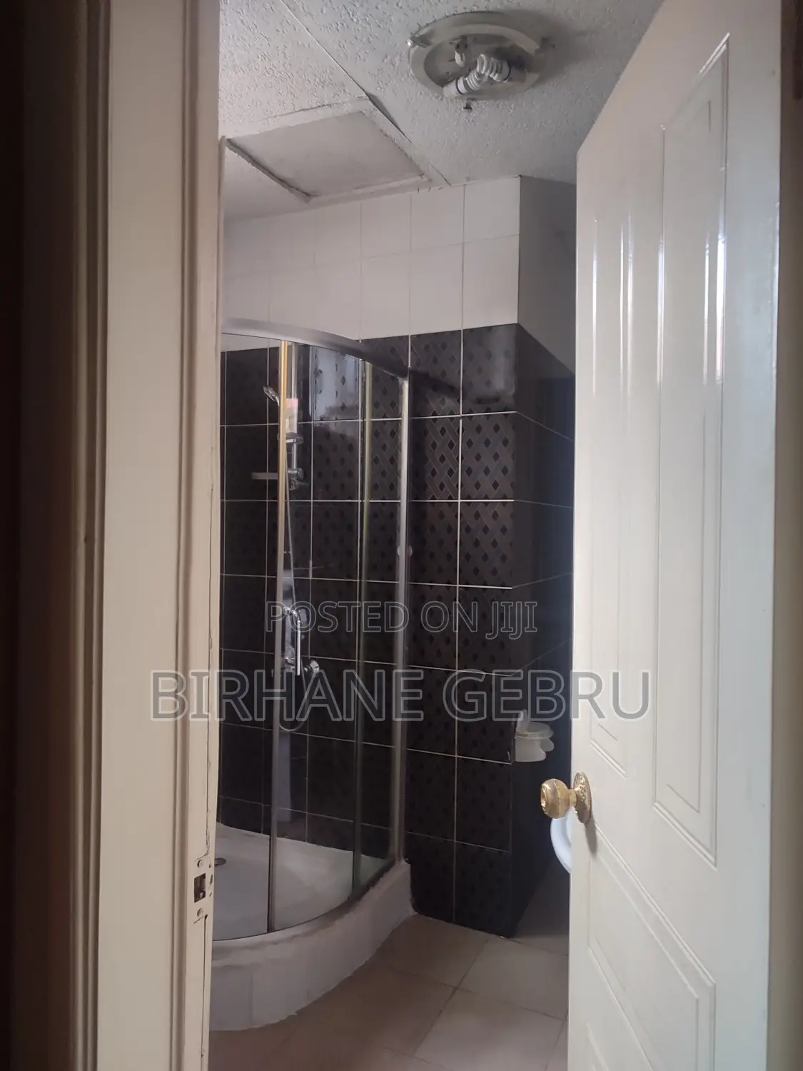 6bdrm House in G+1 House, Bole for rent