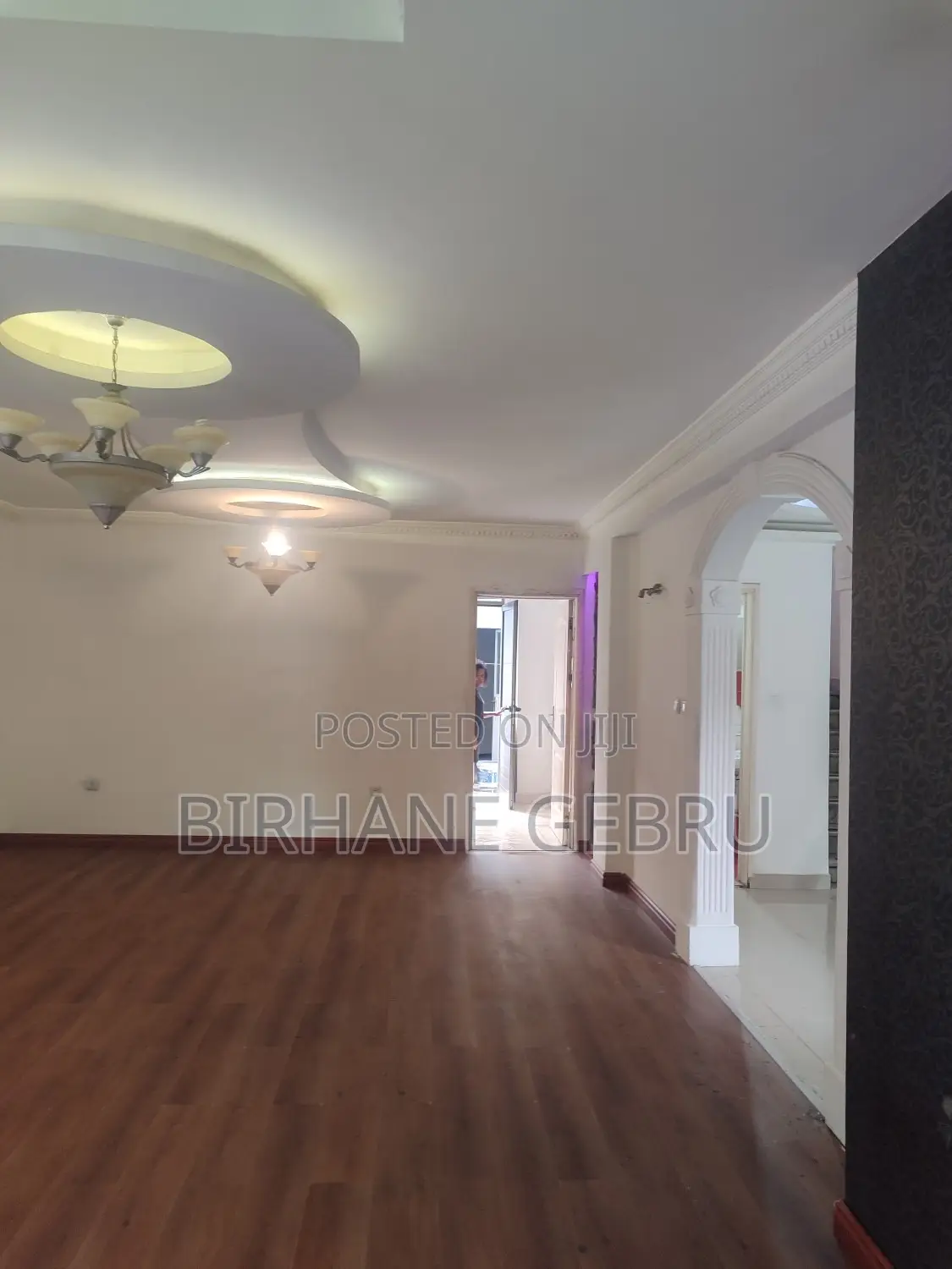 6bdrm House in G+1 House, Bole for rent