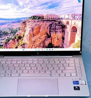 New Laptop HP 16GB Intel Core i5 SSD 1T